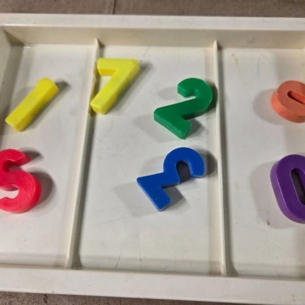 Vintage Fisher Price Little People Family School House, Students & Accessories - Picture 7 of 14